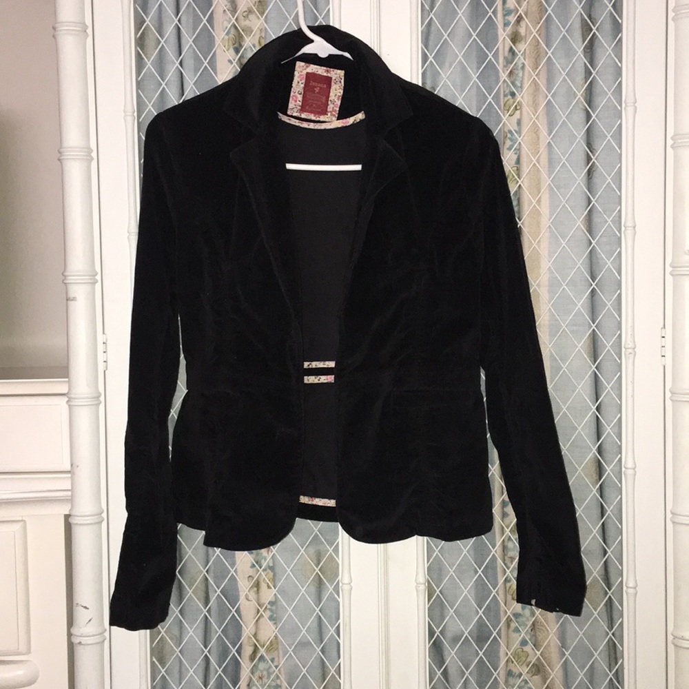 A really beautiful black jacket from zenana
